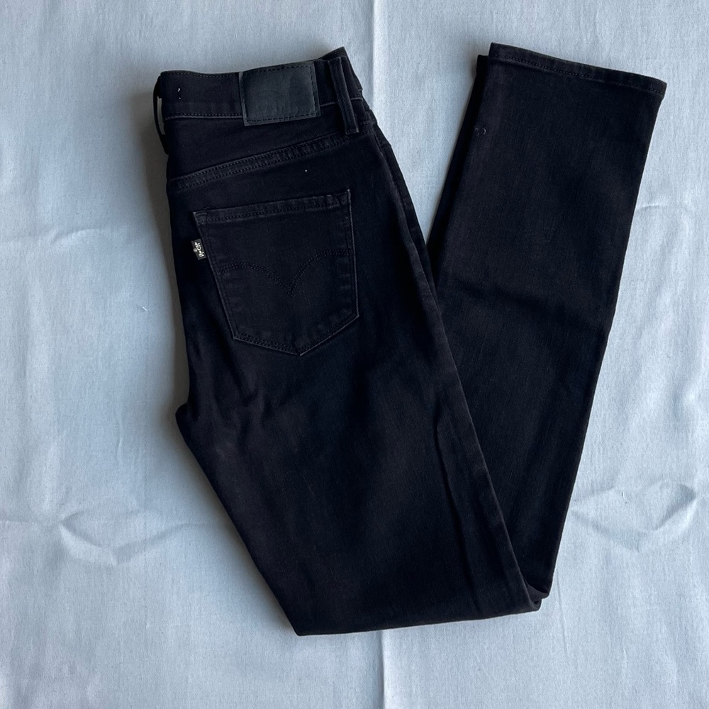 Levi’s Jeans 312 shaping slim